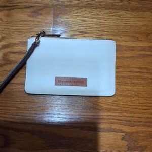 Dooney & Bourke Wristlet NEW pebble Leather